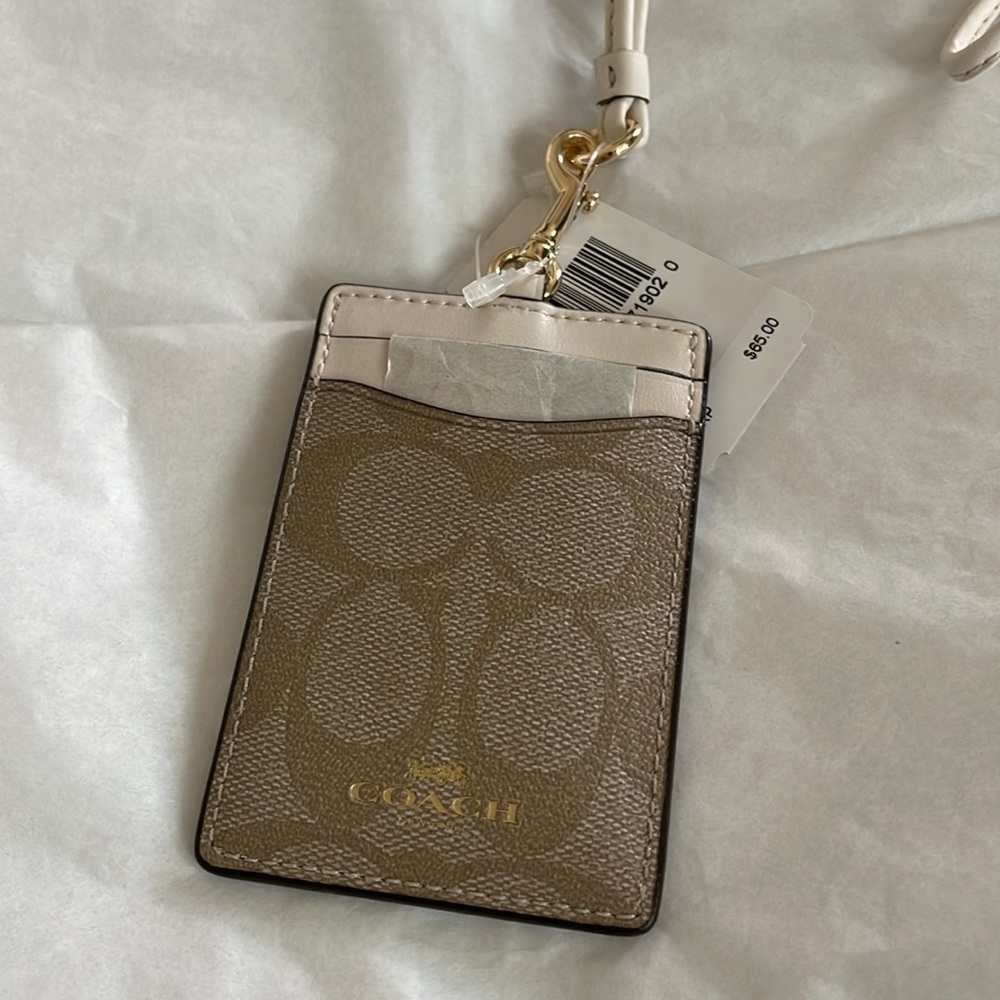 BRAND NEW COACH LANYARD/ ID HOLDER